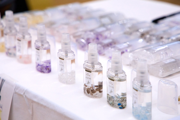 パワーストーンなどフォーチュンアイテムも多数出展