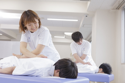 長生学園　あん摩マッサージ指圧師科